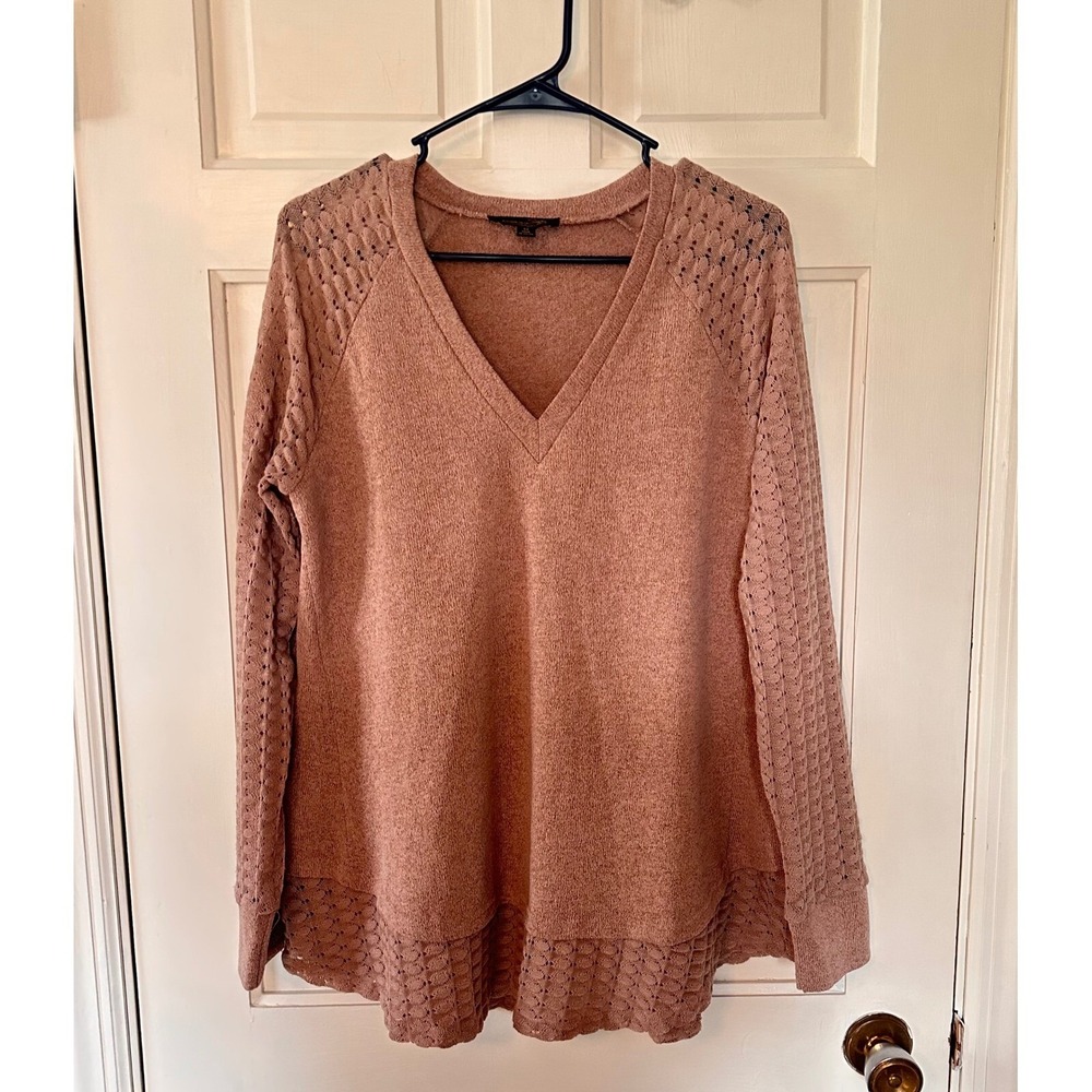 Suzanne Betro‎ V-Neck Blush Pullover Sweater Crochet Detail Long Sleeve Size M